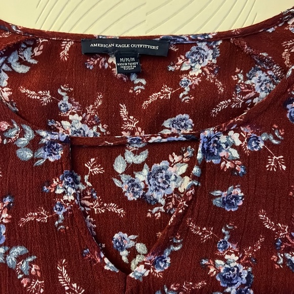 American Eagle Flowy Top - Picture 2 of 6